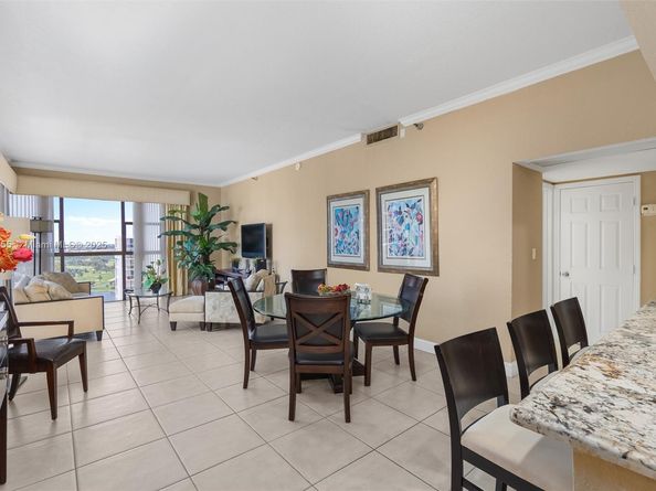 Undisclosed Address #A11858155, Aventura FL 33180