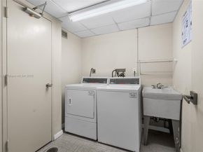 Undisclosed Address #A11858155, Aventura FL 33180