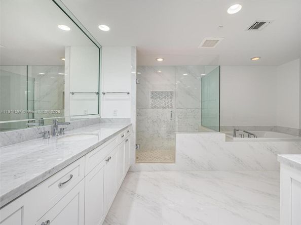 3415 N Ocean Dr 201, Hollywood FL 33019