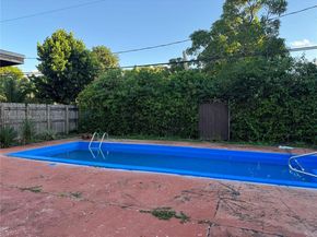 900 NW 127th St, North Miami FL 33168