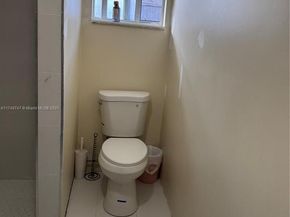 900 NW 127th St, North Miami FL 33168