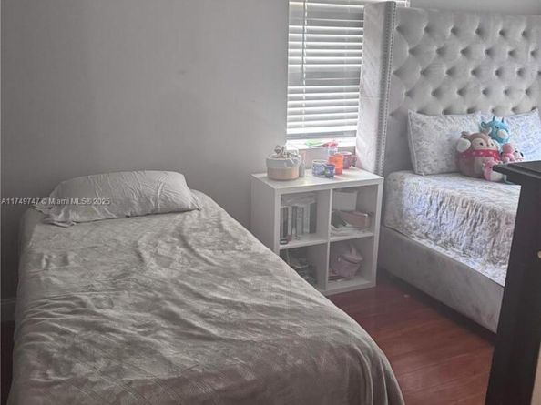 900 NW 127th St, North Miami FL 33168