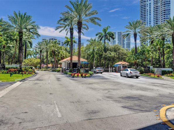 19101 Mystic Pointe Dr 1711, Aventura FL 33180