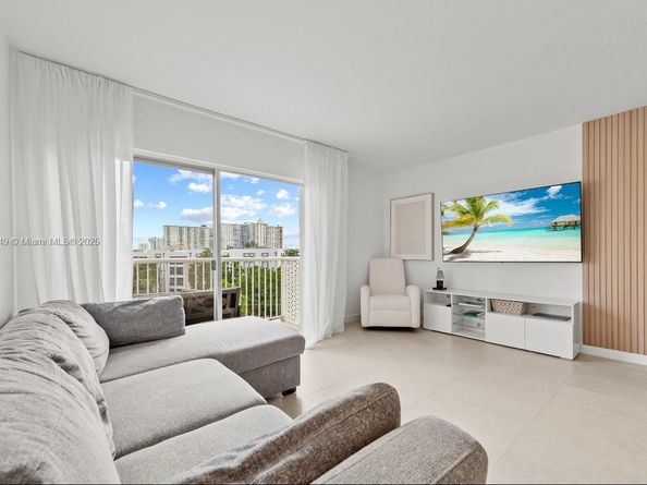 17800 Atlantic Blvd PH3, Sunny Isles Beach FL 33160