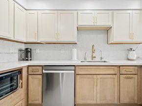 17800 Atlantic Blvd PH3, Sunny Isles Beach FL 33160