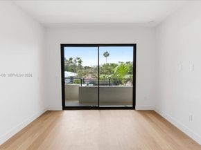 2925 SW 36th Ave, Miami FL 33133