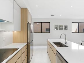 2925 SW 36th Ave, Miami FL 33133
