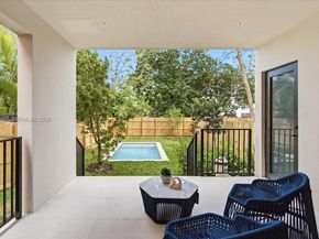 2925 SW 36th Ave, Miami FL 33133