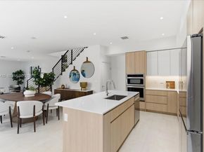 2925 SW 36th Ave, Miami FL 33133