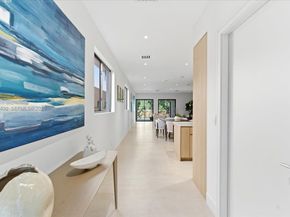 2925 SW 36th Ave, Miami FL 33133