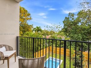 2925 SW 36th Ave, Miami FL 33133