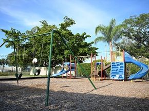 8951 W Sunrise Blvd, Plantation FL 33322