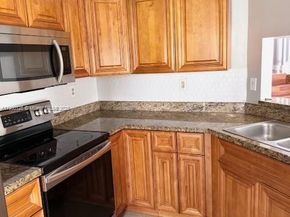 8951 W Sunrise Blvd, Plantation FL 33322