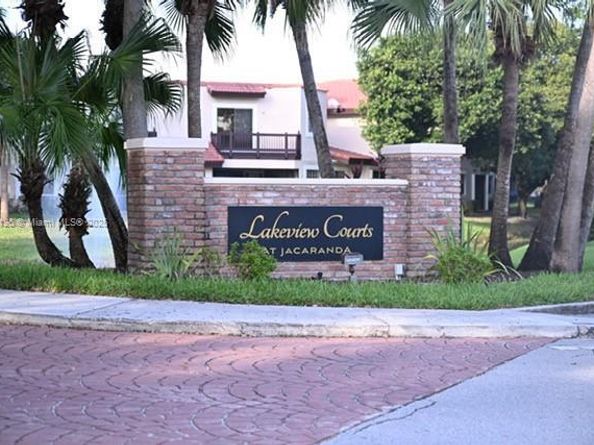 8951 W Sunrise Blvd, Plantation FL 33322