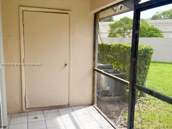 8951 W Sunrise Blvd, Plantation FL 33322