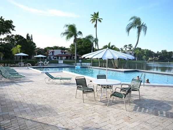 8951 W Sunrise Blvd, Plantation FL 33322
