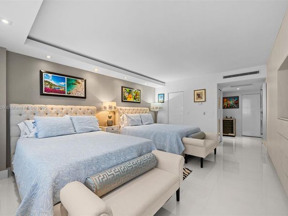 9801 Collins Ave 19J, Bal Harbour FL 33154