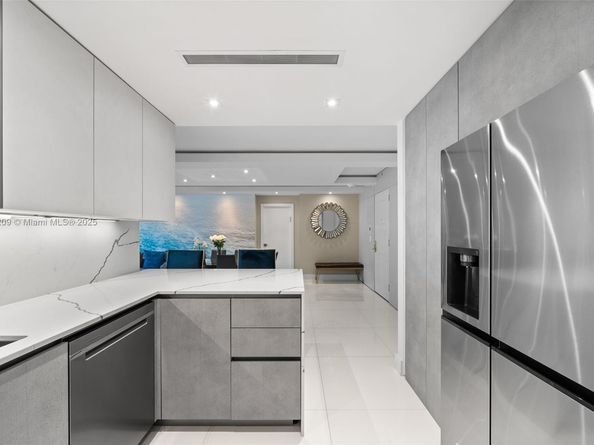 9801 Collins Ave 19J, Bal Harbour FL 33154
