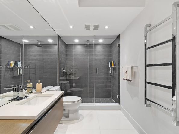 9801 Collins Ave 19J, Bal Harbour FL 33154