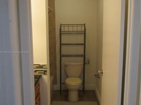 3200 NW 46th St 205, Oakland Park FL 33309