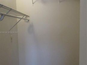 3200 NW 46th St 205, Oakland Park FL 33309