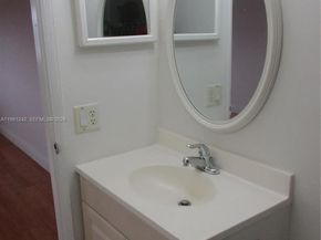 3200 NW 46th St 205, Oakland Park FL 33309