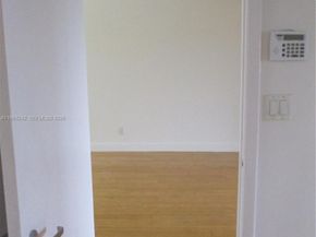 3200 NW 46th St 205, Oakland Park FL 33309