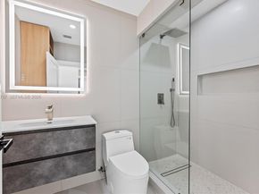 4144 Alton Rd, Miami Beach FL 33140