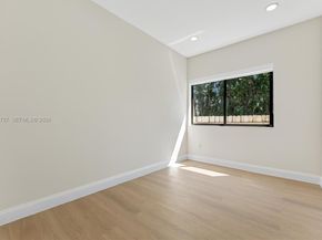 4144 Alton Rd, Miami Beach FL 33140