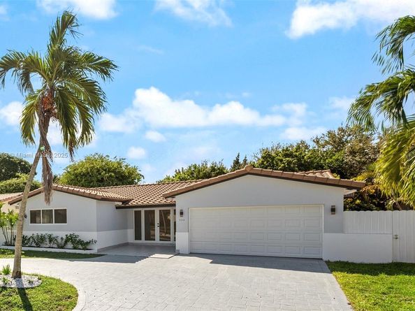 5512 Grant St, Hollywood FL 33021