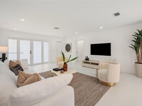 5512 Grant St, Hollywood FL 33021