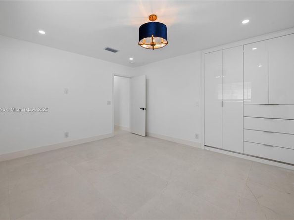 5512 Grant St, Hollywood FL 33021