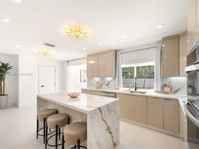 5512 Grant St, Hollywood FL 33021