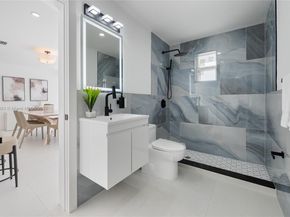 5512 Grant St, Hollywood FL 33021