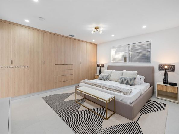 5512 Grant St, Hollywood FL 33021