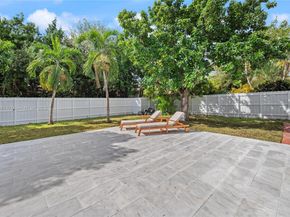 5512 Grant St, Hollywood FL 33021