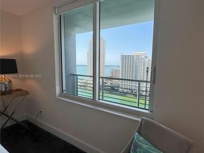 335 S Biscayne Blvd 2403, Miami FL 33131