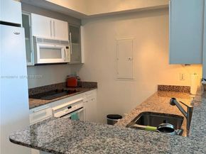 335 S Biscayne Blvd 2403, Miami FL 33131