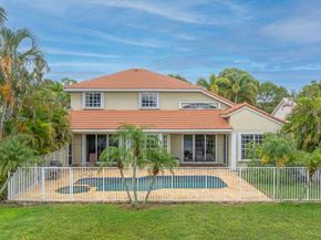 720 Verona Lake Dr, Weston FL 33326