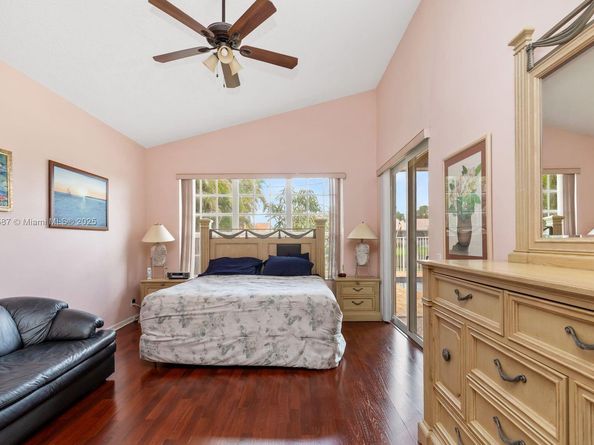720 Verona Lake Dr, Weston FL 33326
