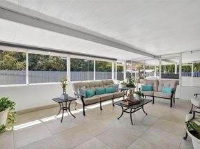 9410 SW 42nd St, Miami FL 33165