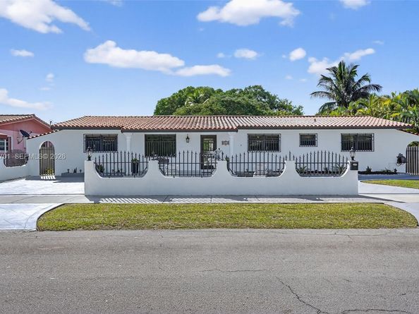 9410 SW 42nd St, Miami FL 33165