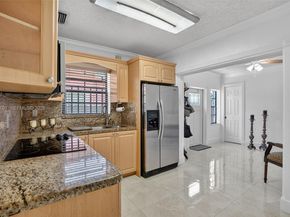 9410 SW 42nd St, Miami FL 33165