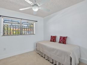 9410 SW 42nd St, Miami FL 33165