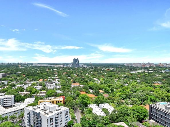 2678 Tigertail Ave 1905, Miami FL 33133