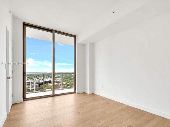 2678 Tigertail Ave 1905, Miami FL 33133