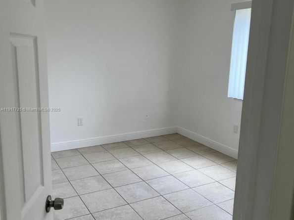 6930 Miami Gardens Dr 1410, Hialeah FL 33015