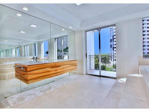 3500 Island Blvd DPH01, Aventura FL 33160