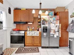 1335 NW 129th St, North Miami FL 33167