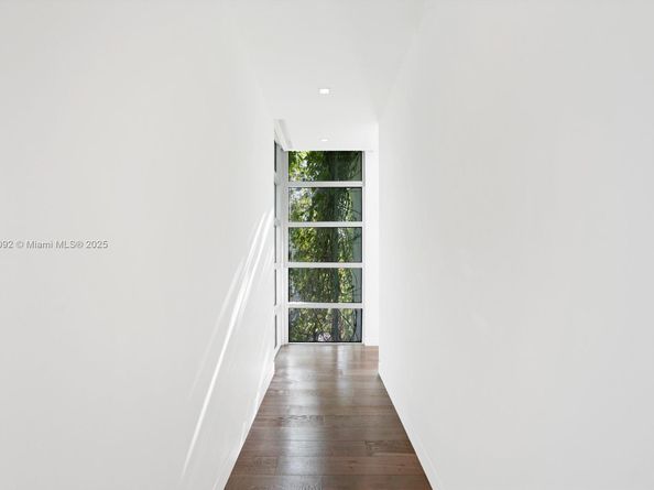 440 S Hibiscus Dr, Miami Beach FL 33139
